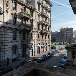 liberty-19-design-apt-with-balcony-wifi-a-c.italymilanhotels.net/